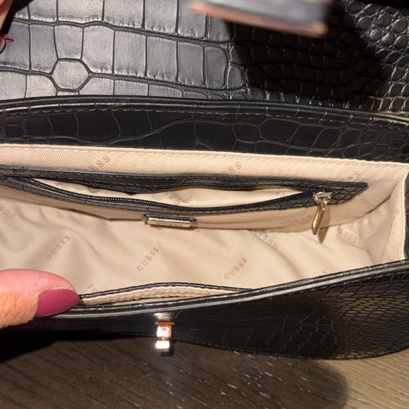 Guess Asher shoulder bag - Picture 8 of 8